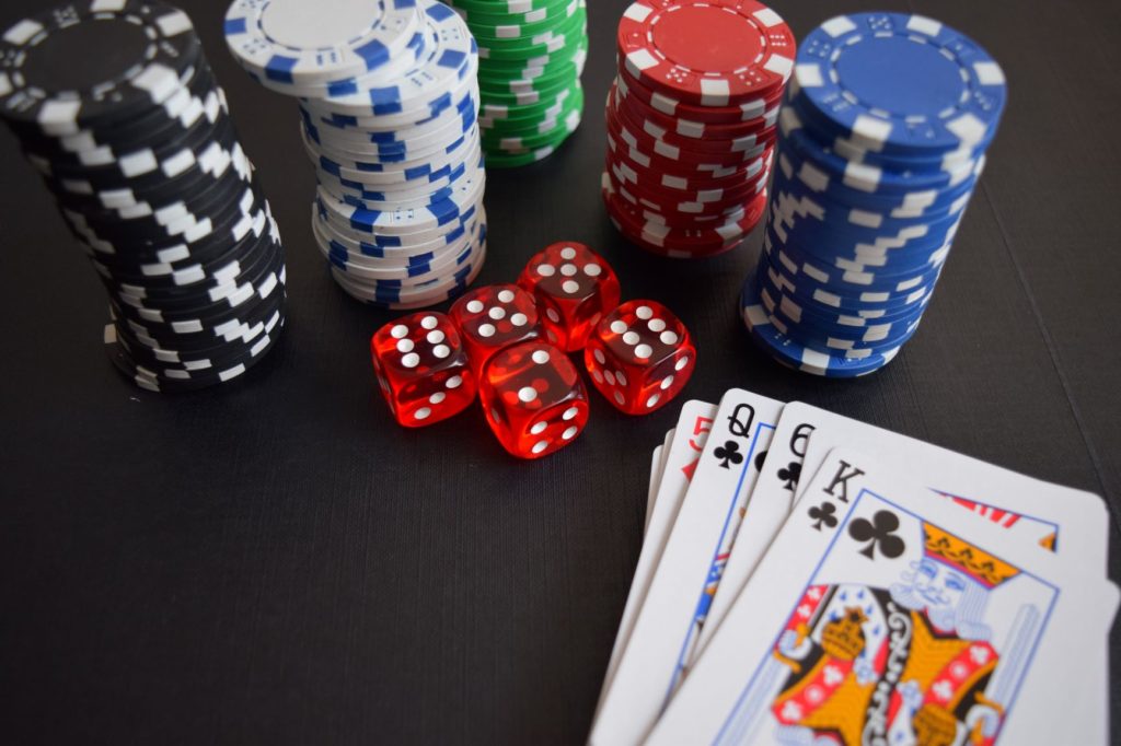 Keuntungan Bermain Permainan Blackjack Di Situs Bajaslot